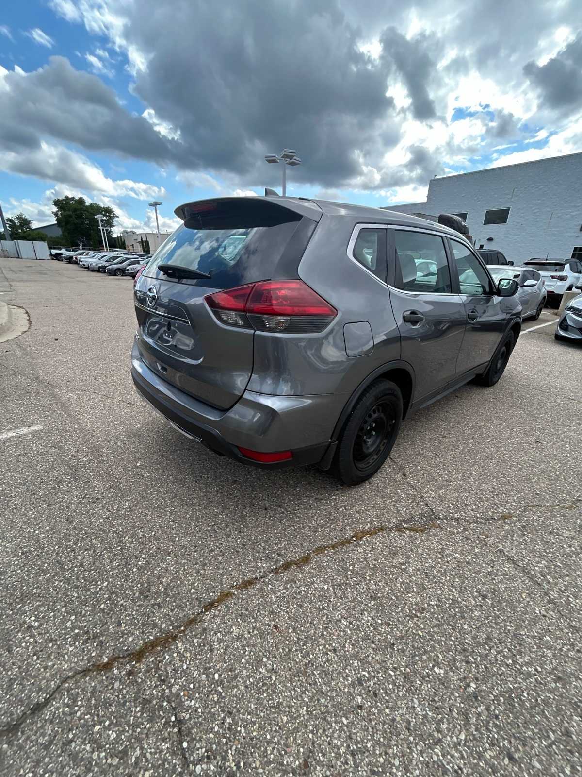 Thumbnail: 2019 Nissan Rogue - 19