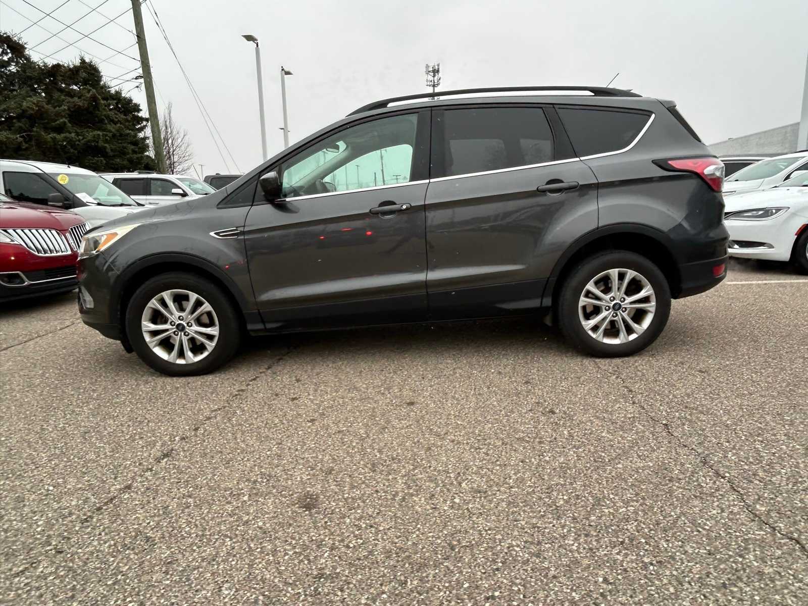 Thumbnail: 2018 Ford Escape - 18