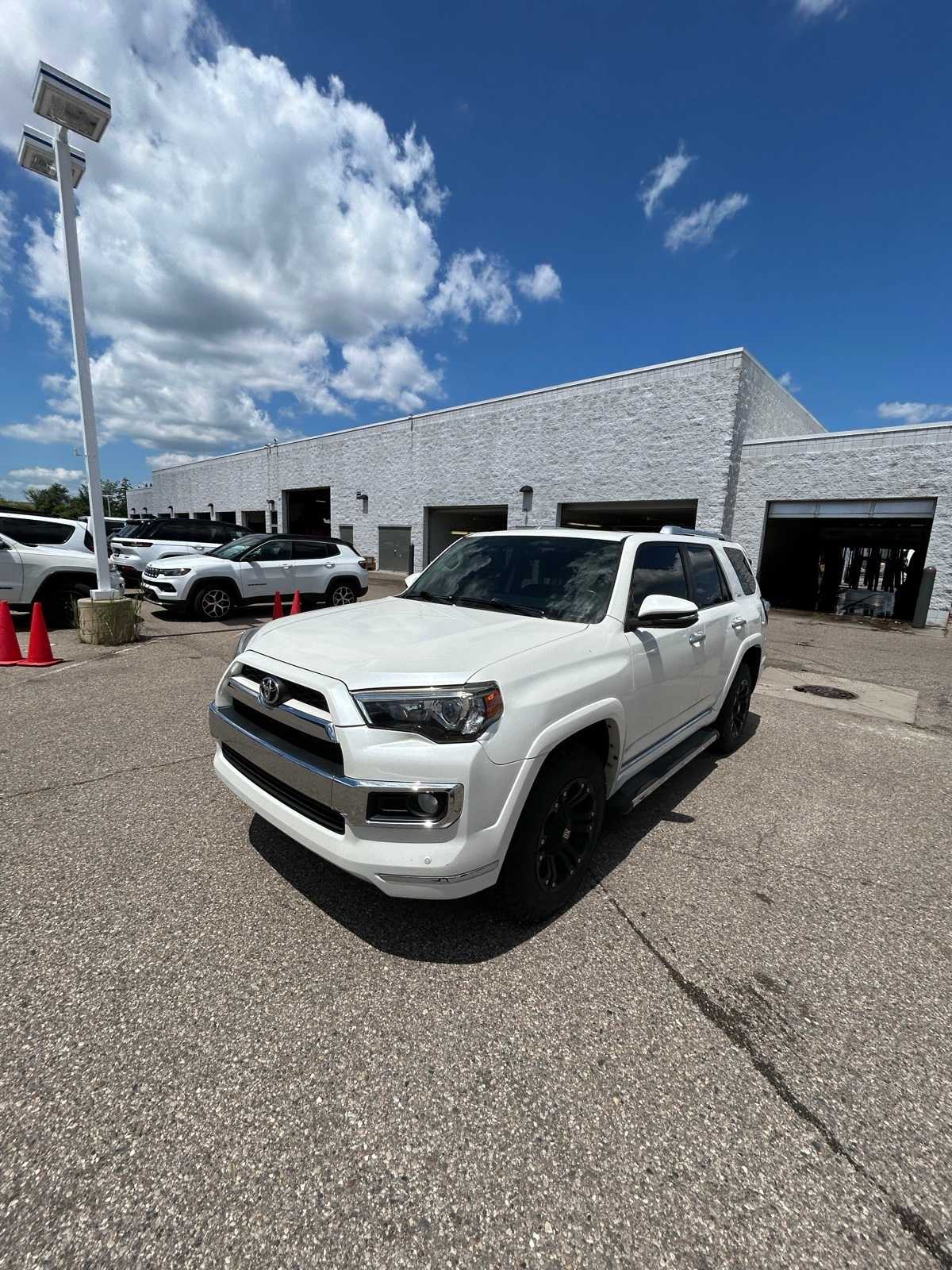 Thumbnail: 2014 Toyota 4Runner - 2