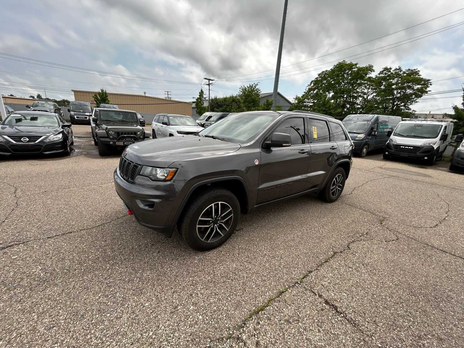 2020 Jeep Grand Cherokee Trailhawk Hero Image