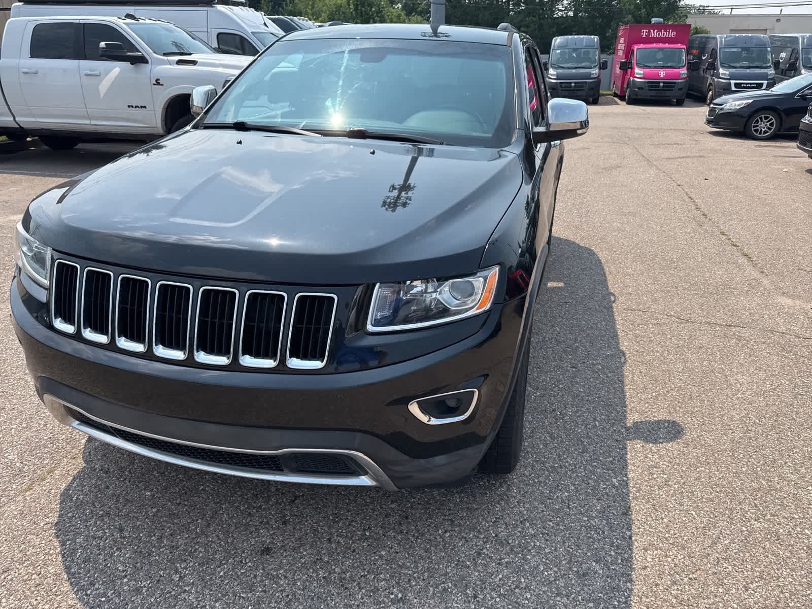 Thumbnail: 2015 Jeep Grand Cherokee - 3