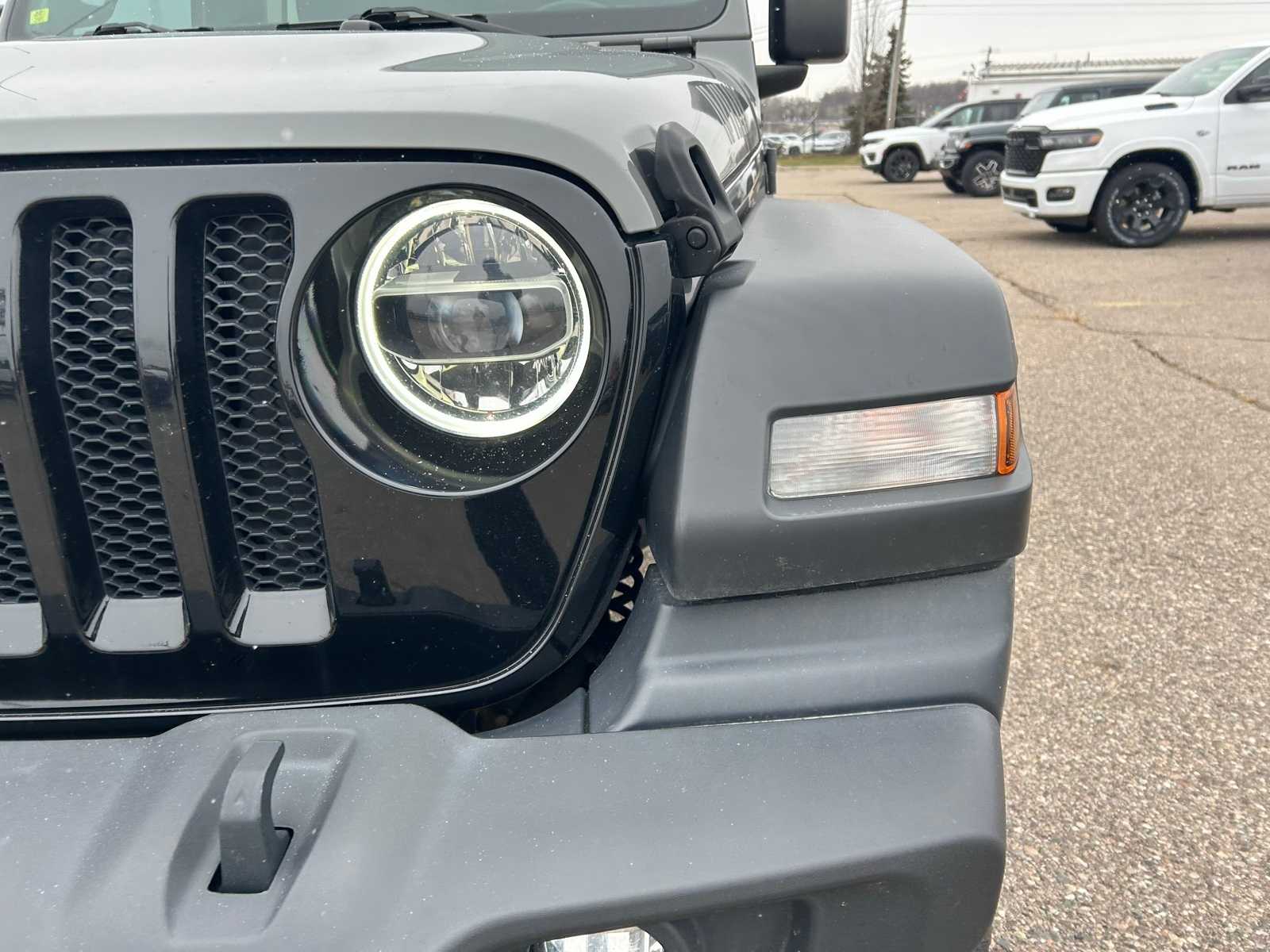 Thumbnail: 2020 Jeep Wrangler - 23