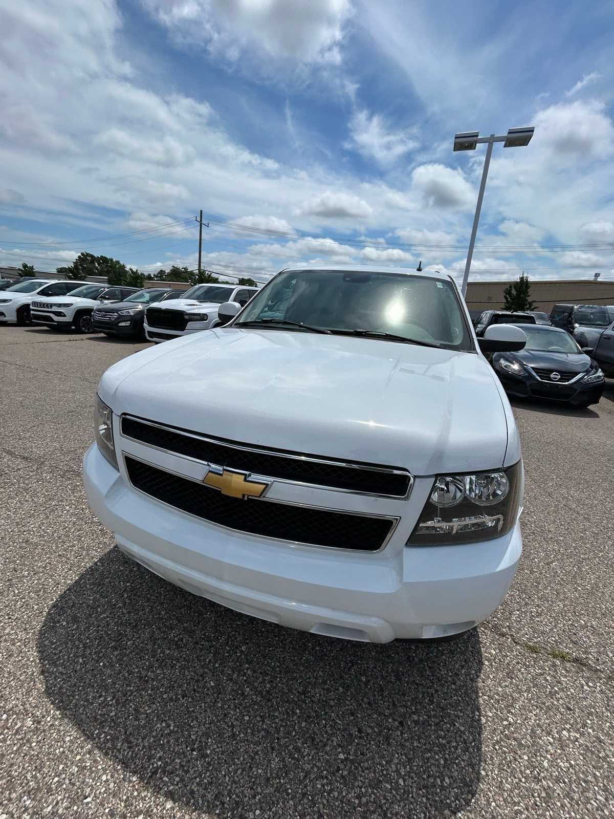 Thumbnail: 2008 Chevrolet Suburban - 4
