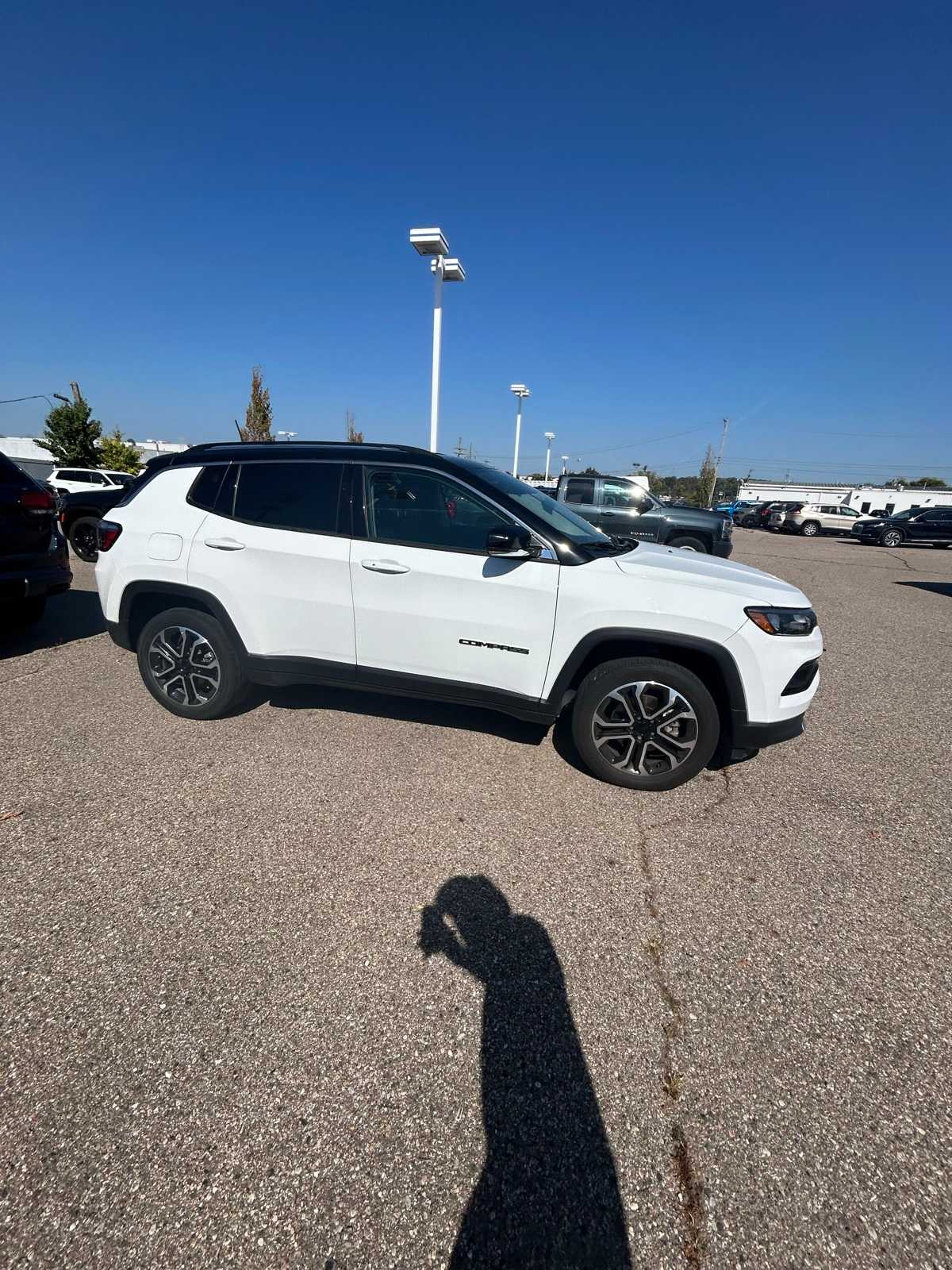 Thumbnail: 2022 Jeep Compass - 13