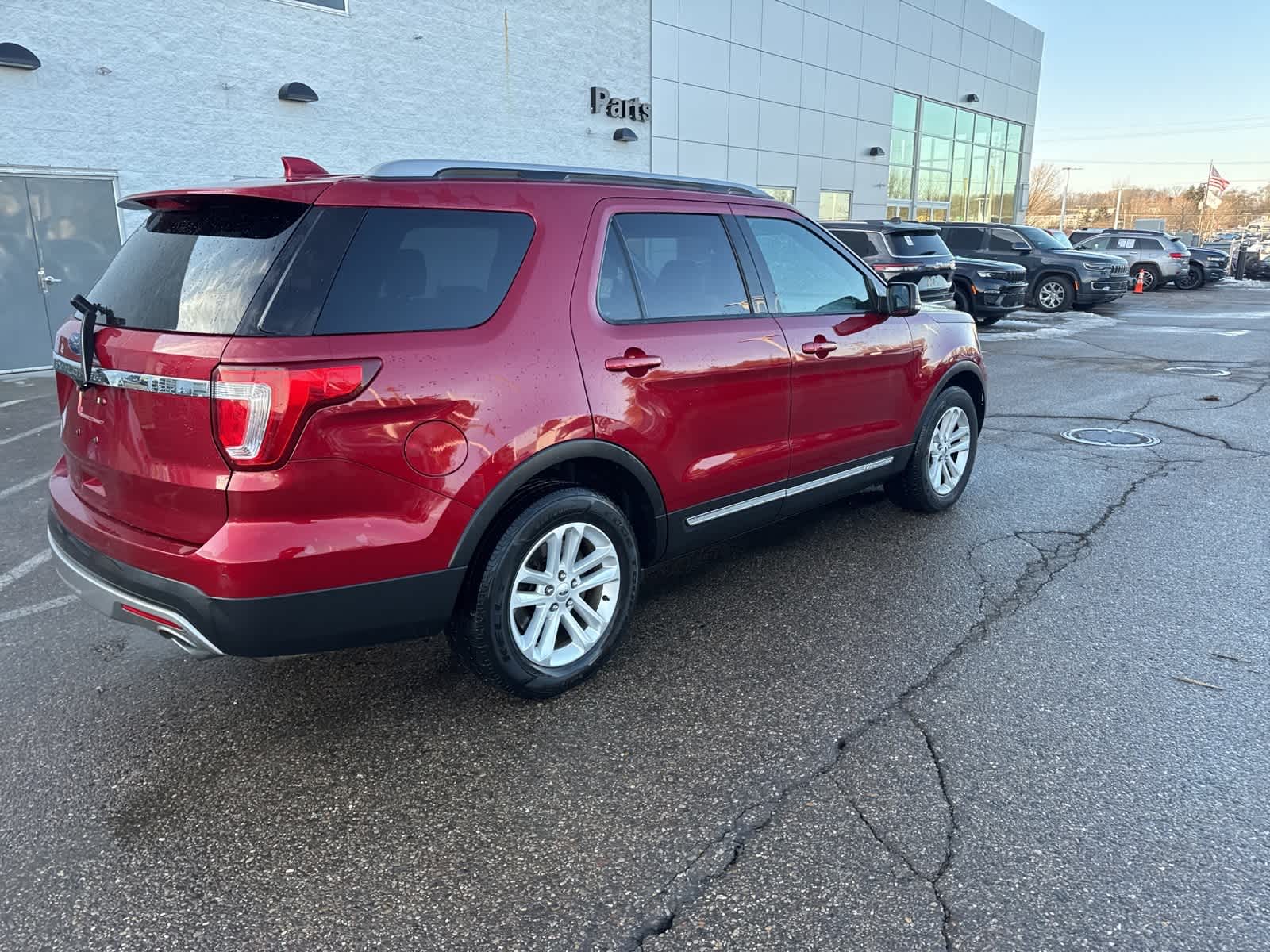 Thumbnail: 2017 Ford Explorer - 13