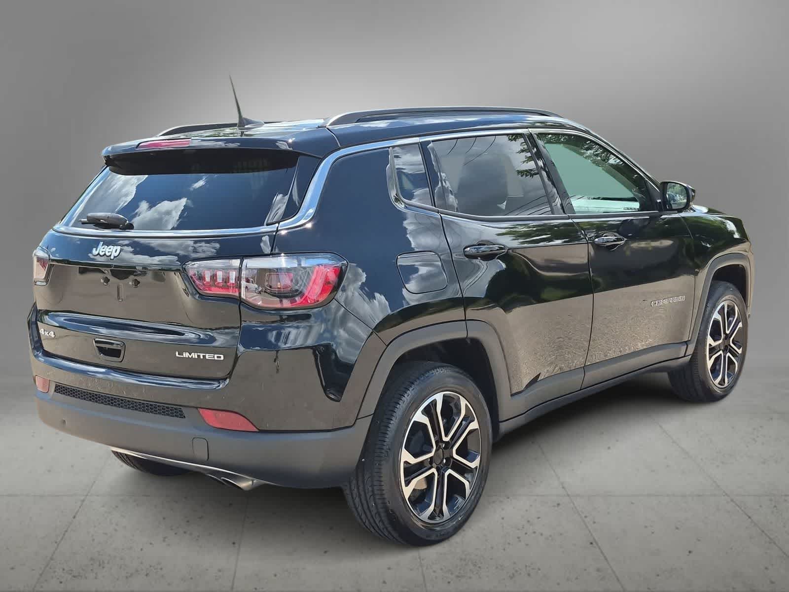 Thumbnail: 2022 Jeep Compass - 8