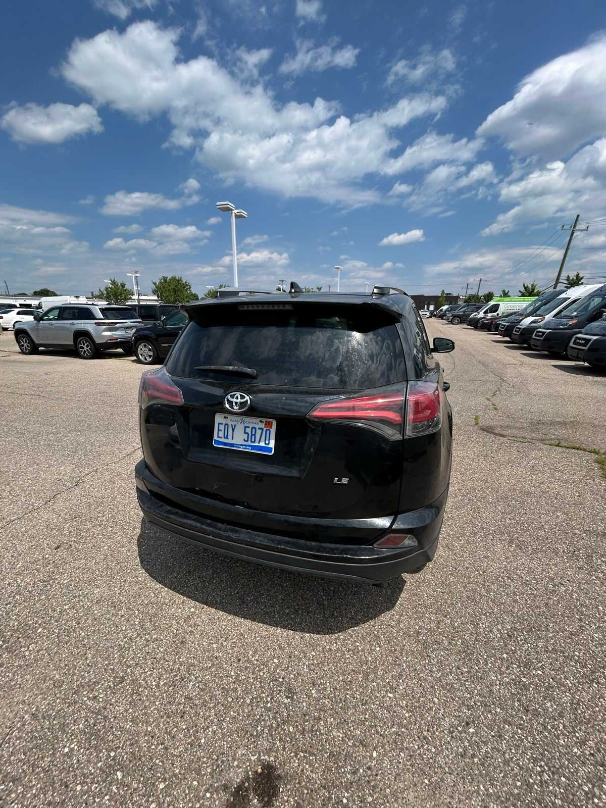 Thumbnail: 2016 Toyota RAV4 - 21
