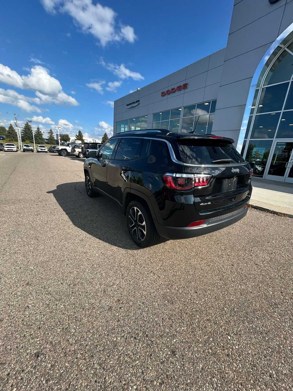 Thumbnail: 2022 Jeep Compass - 20