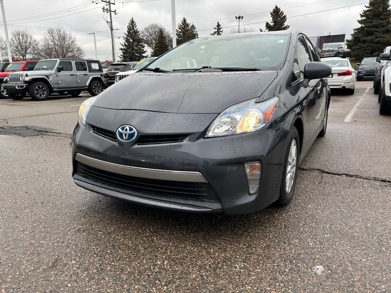 Thumbnail: 2015 Toyota Prius - 3