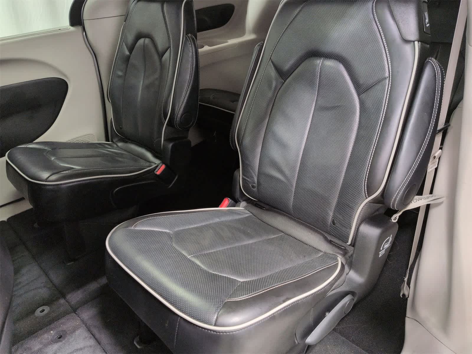 Thumbnail: 2024 Chrysler Pacifica - 21