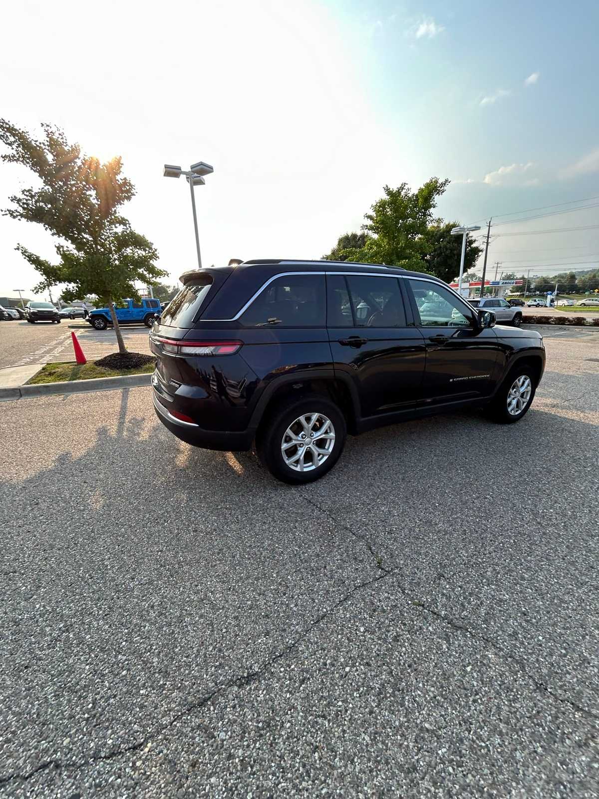 Thumbnail: 2023 Jeep Grand Cherokee - 15