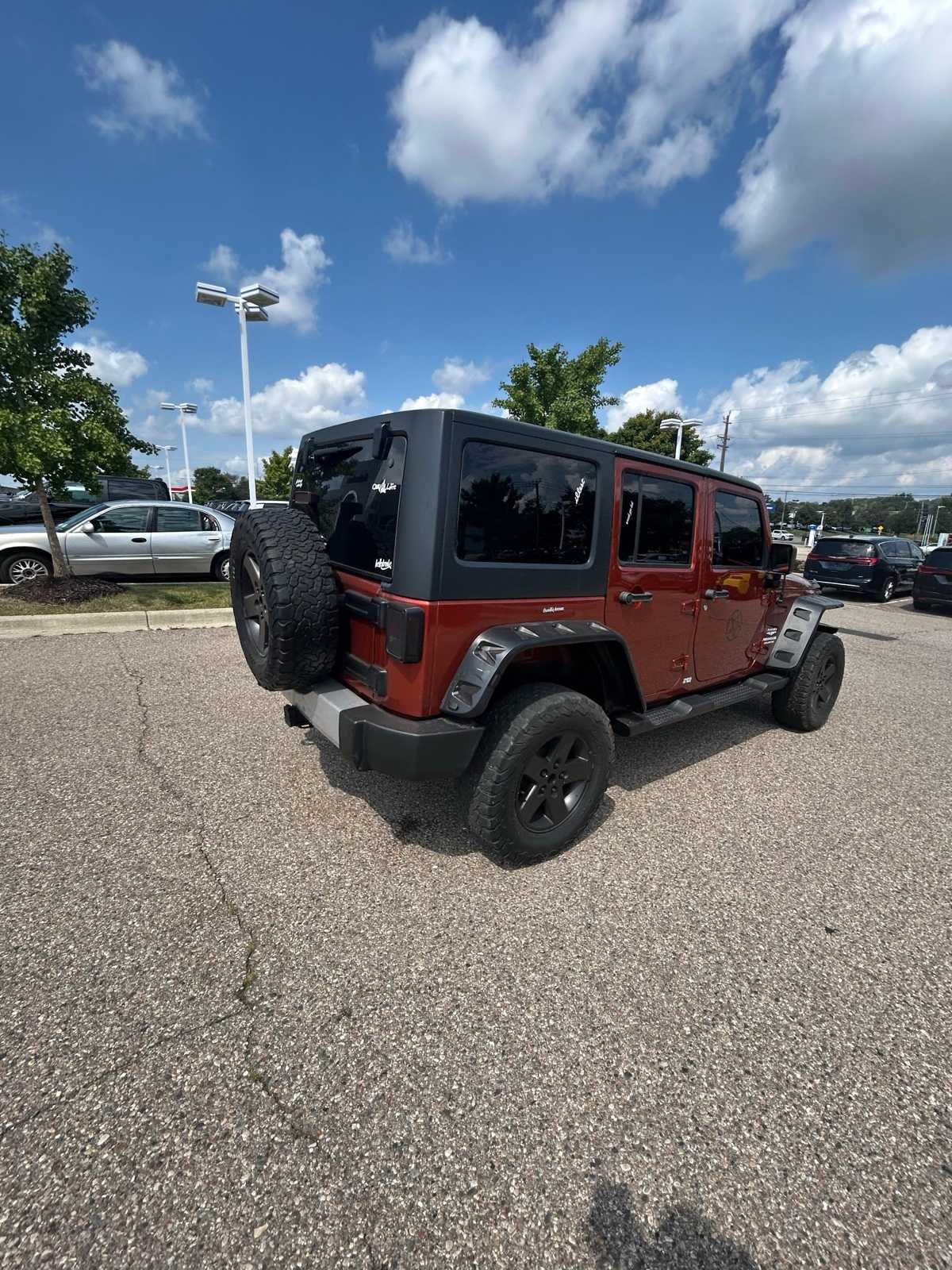 Thumbnail: 2014 Jeep Wrangler - 17