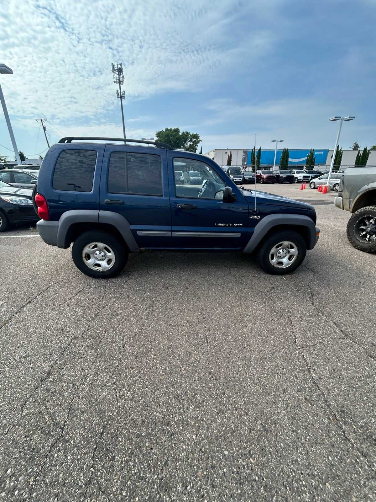 Thumbnail: 2002 Jeep Liberty - 11