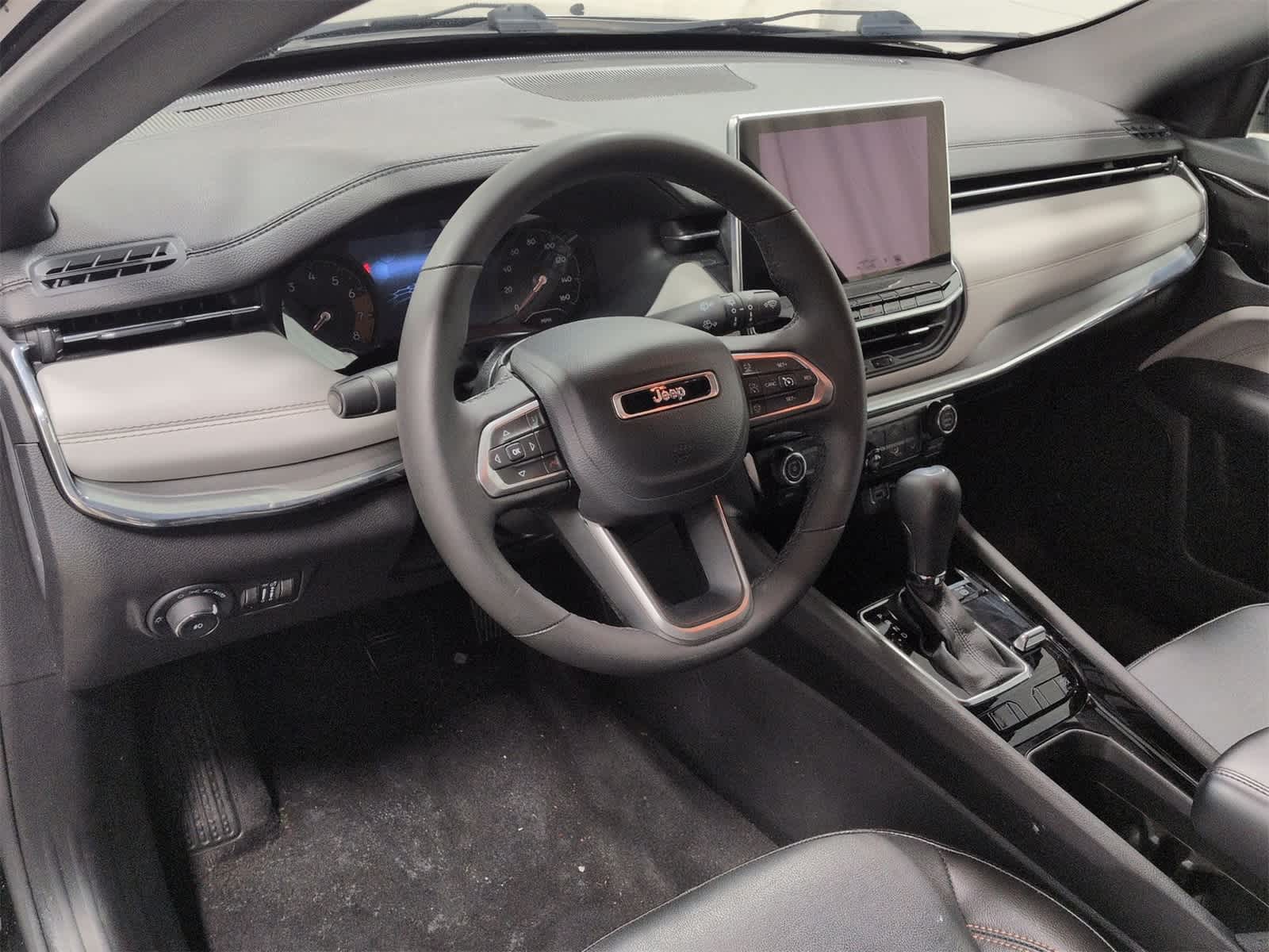 Thumbnail: 2023 Jeep Compass - 10