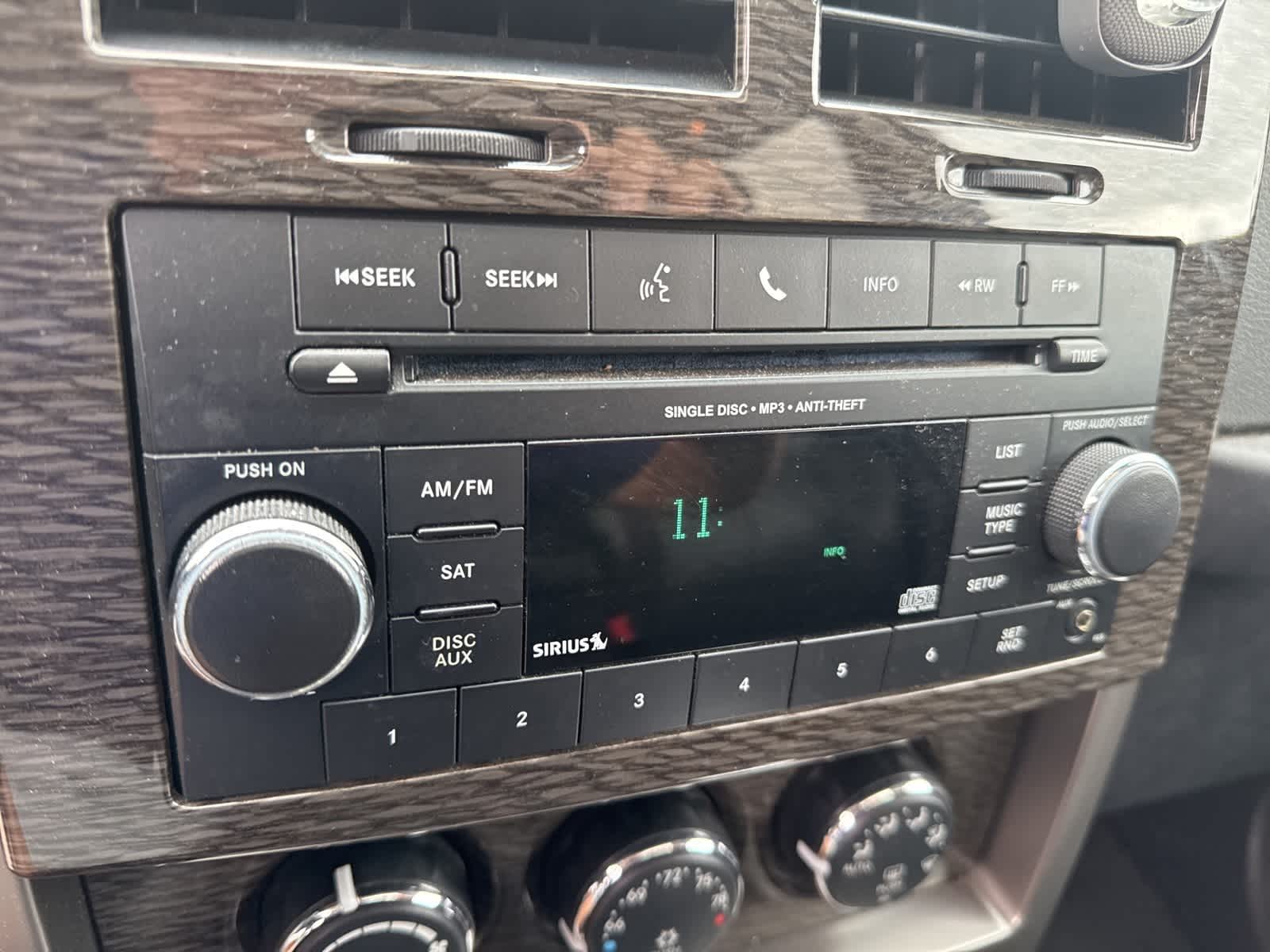 Thumbnail: 2012 Jeep Liberty - 32