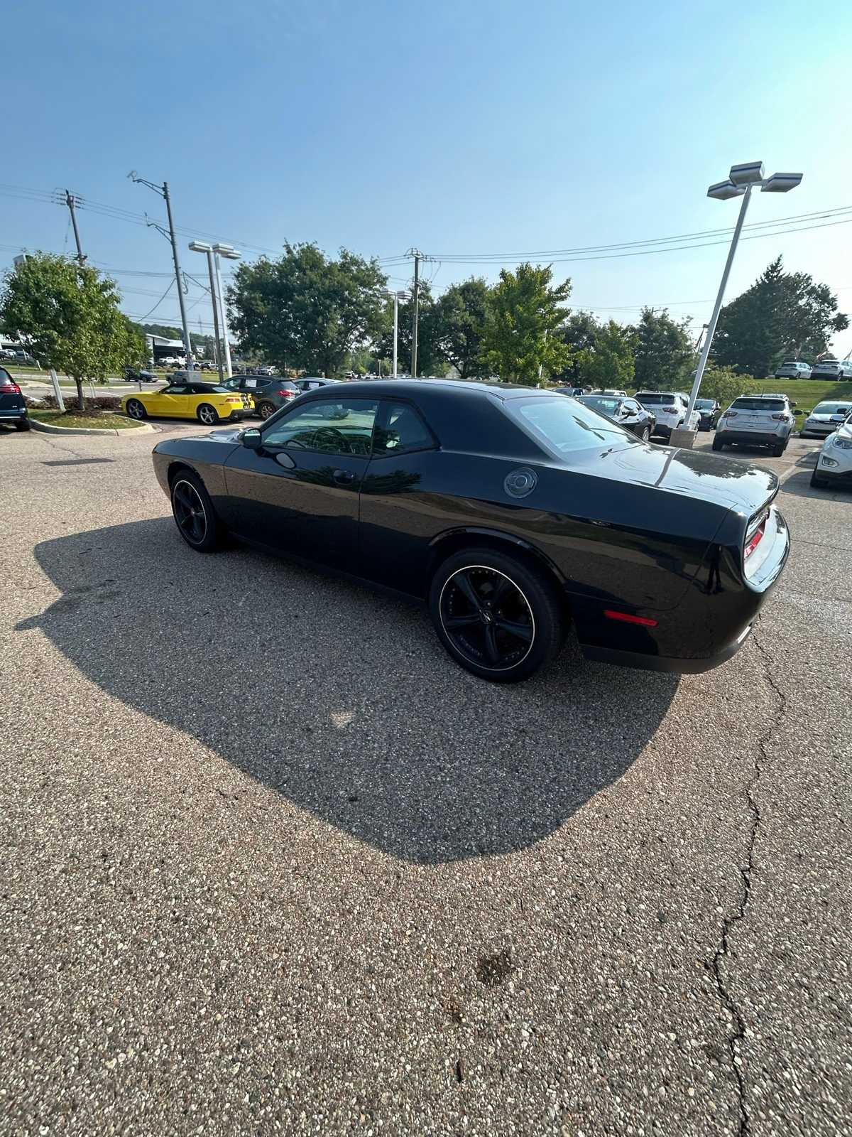 Thumbnail: 2016 Dodge Challenger - 27
