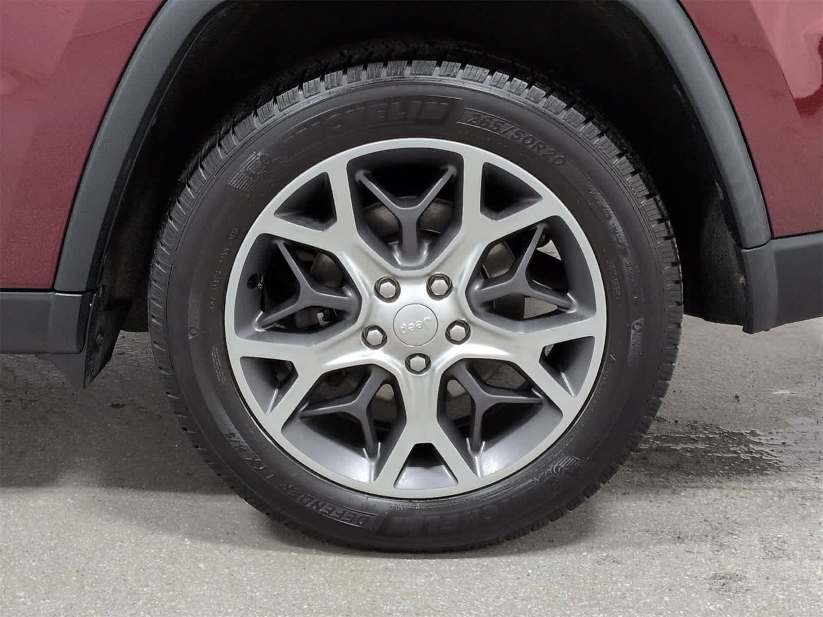 Thumbnail: 2020 Jeep Grand Cherokee - 14