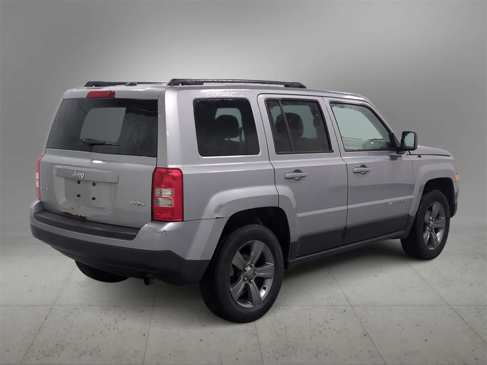 Thumbnail: 2015 Jeep Patriot - 8