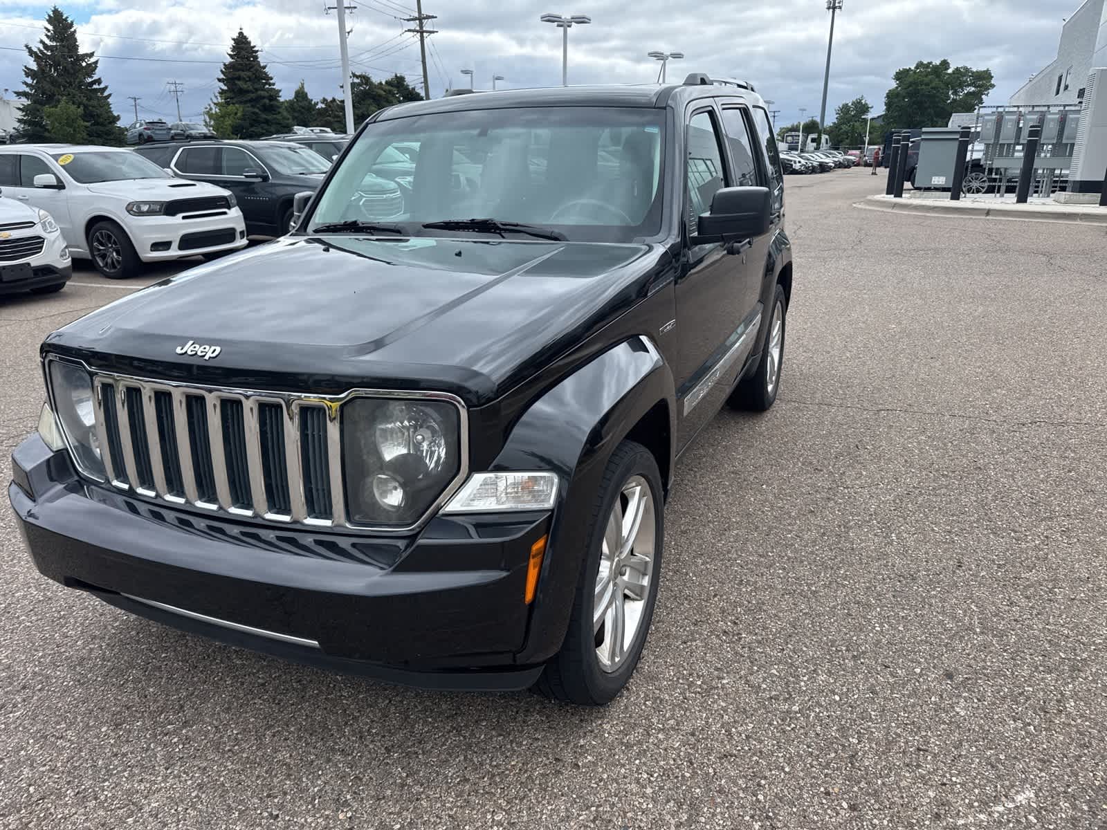 Thumbnail: 2012 Jeep Liberty - 2
