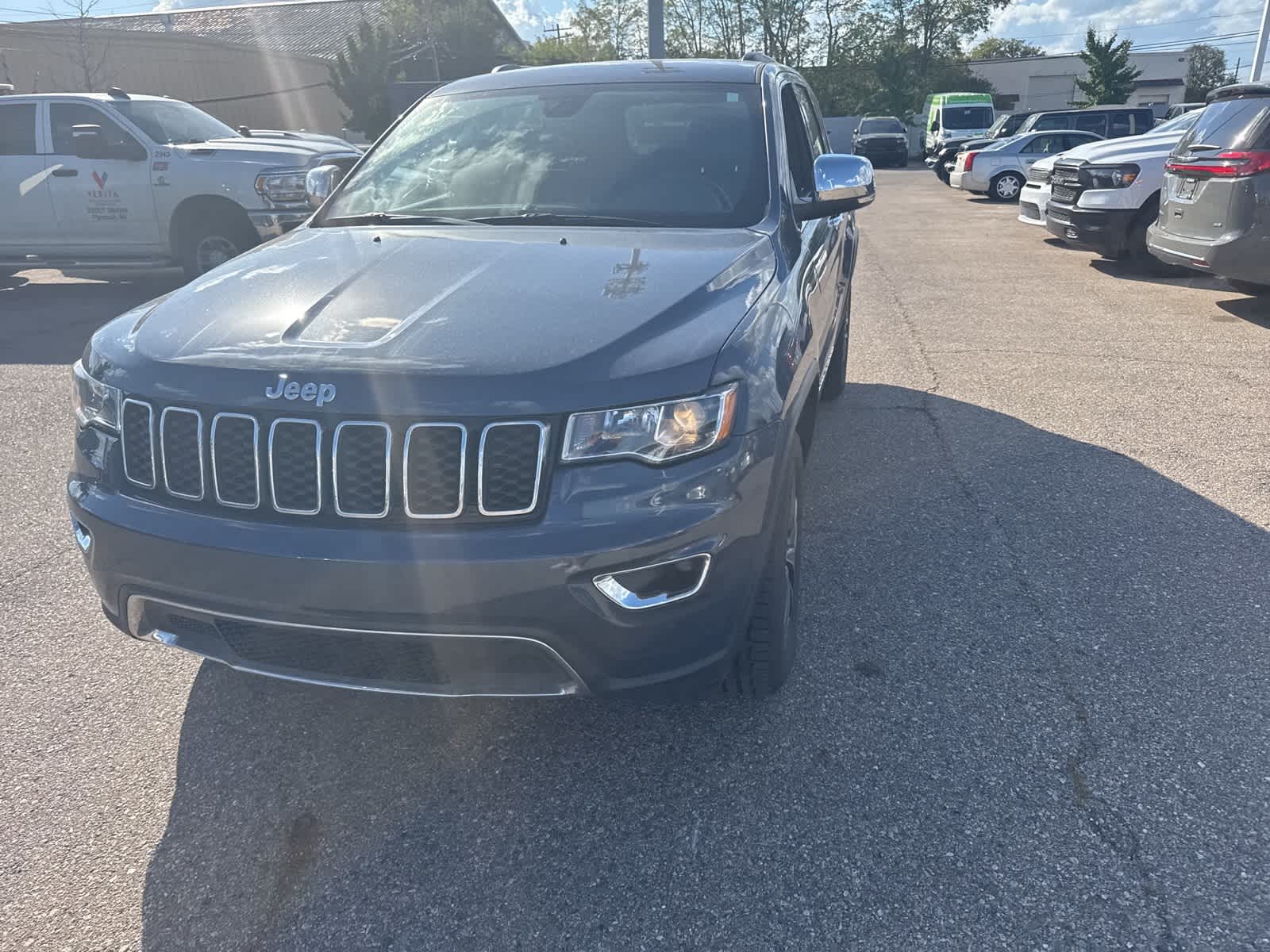 2019 Jeep Grand Cherokee Limited photo 3