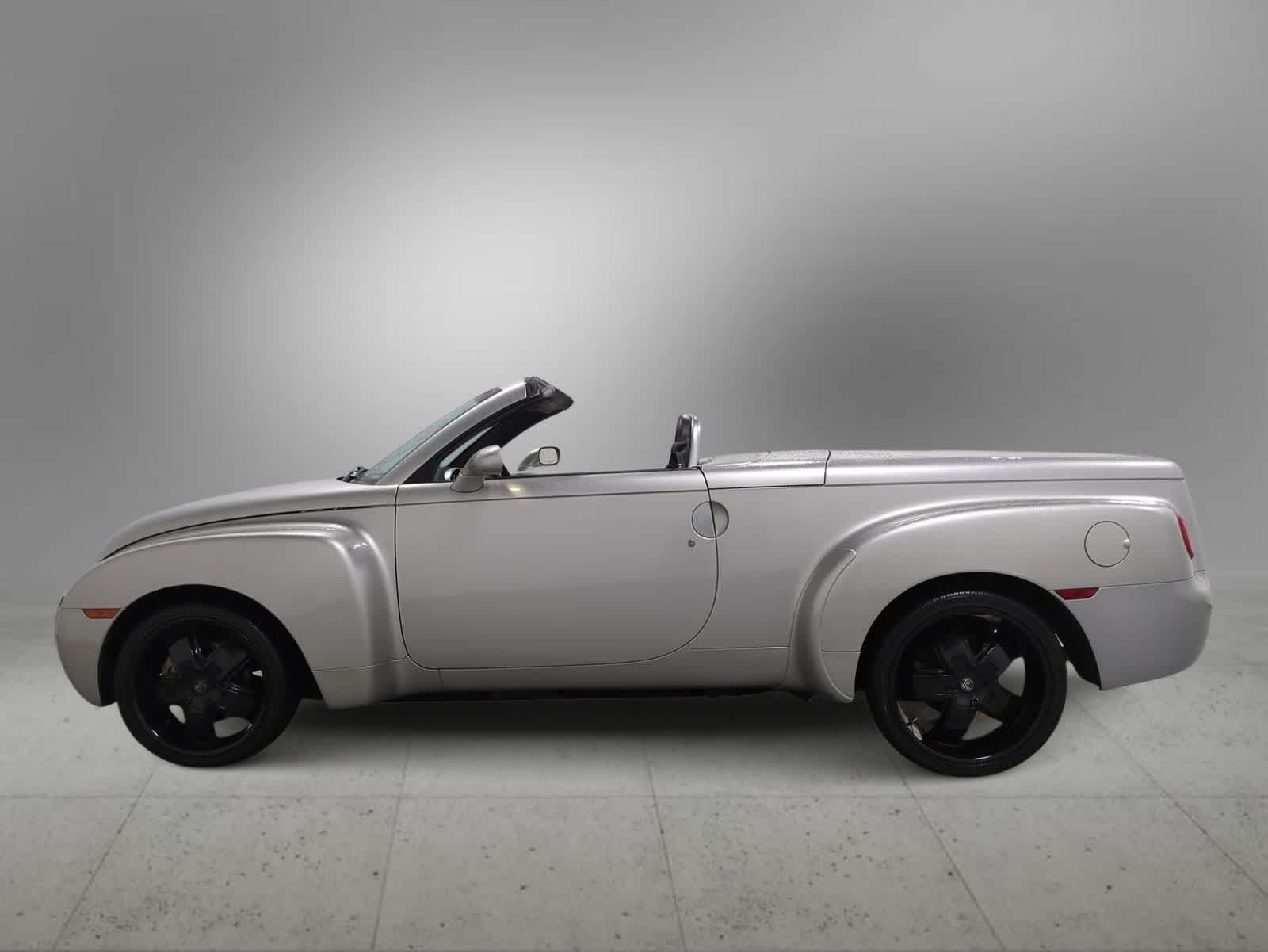 Thumbnail: 2005 Chevrolet SSR - 5