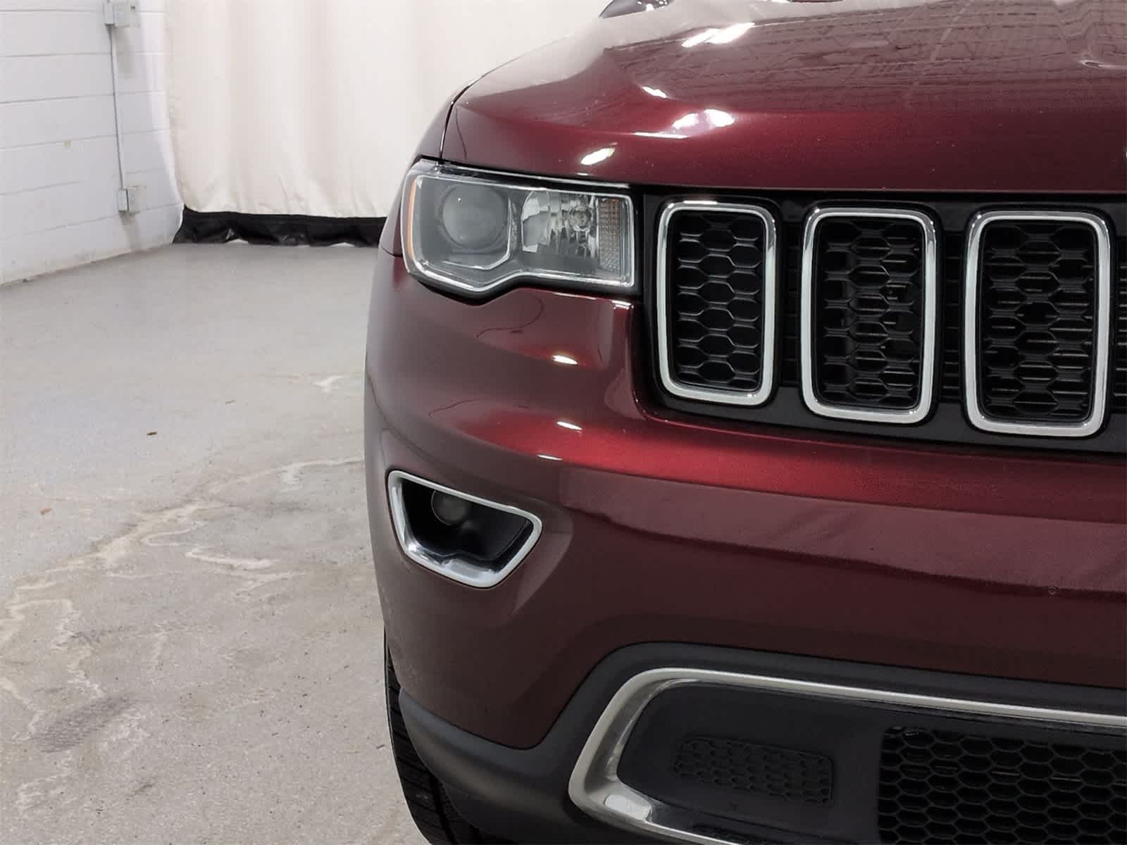 Thumbnail: 2020 Jeep Grand Cherokee - 11