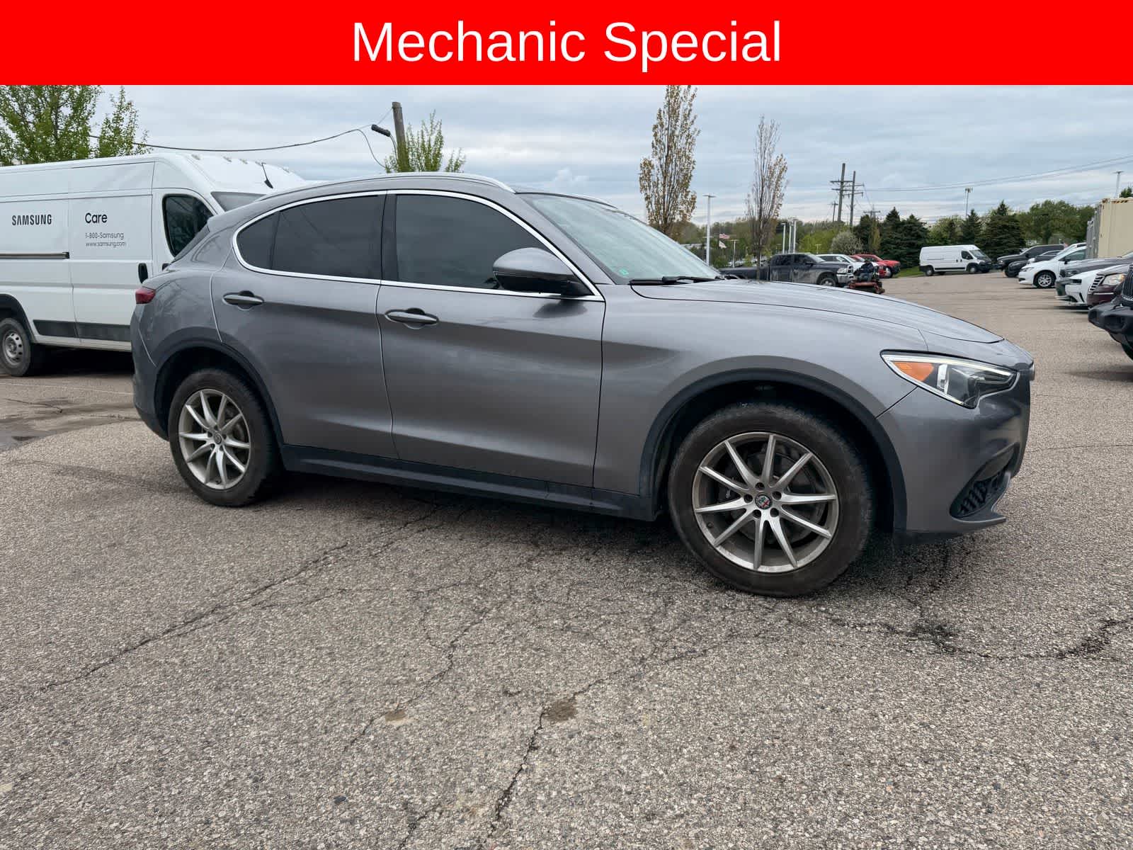Thumbnail: 2018 Alfa Romeo Stelvio - 10