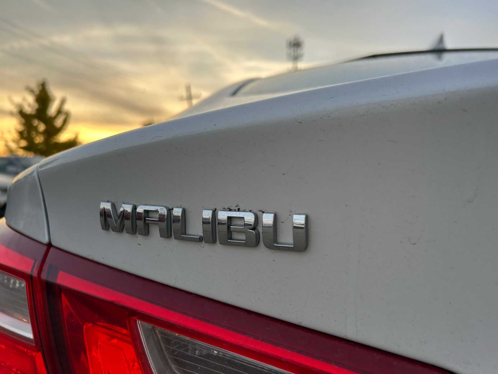 Thumbnail: 2016 Chevrolet Malibu - 30