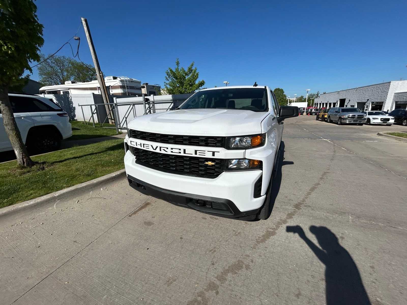 Thumbnail: 2020 Chevrolet Silverado 1500 - 4