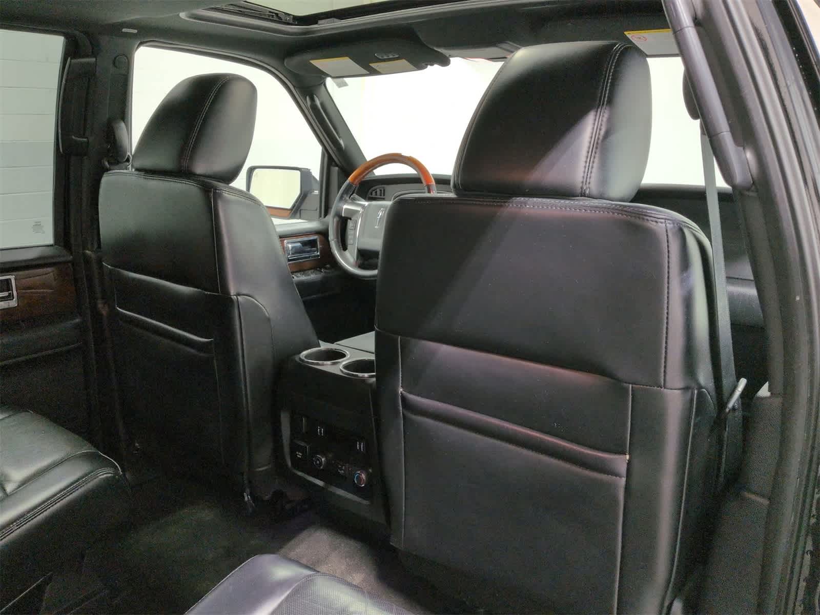 Thumbnail: 2017 Lincoln Navigator L - 18