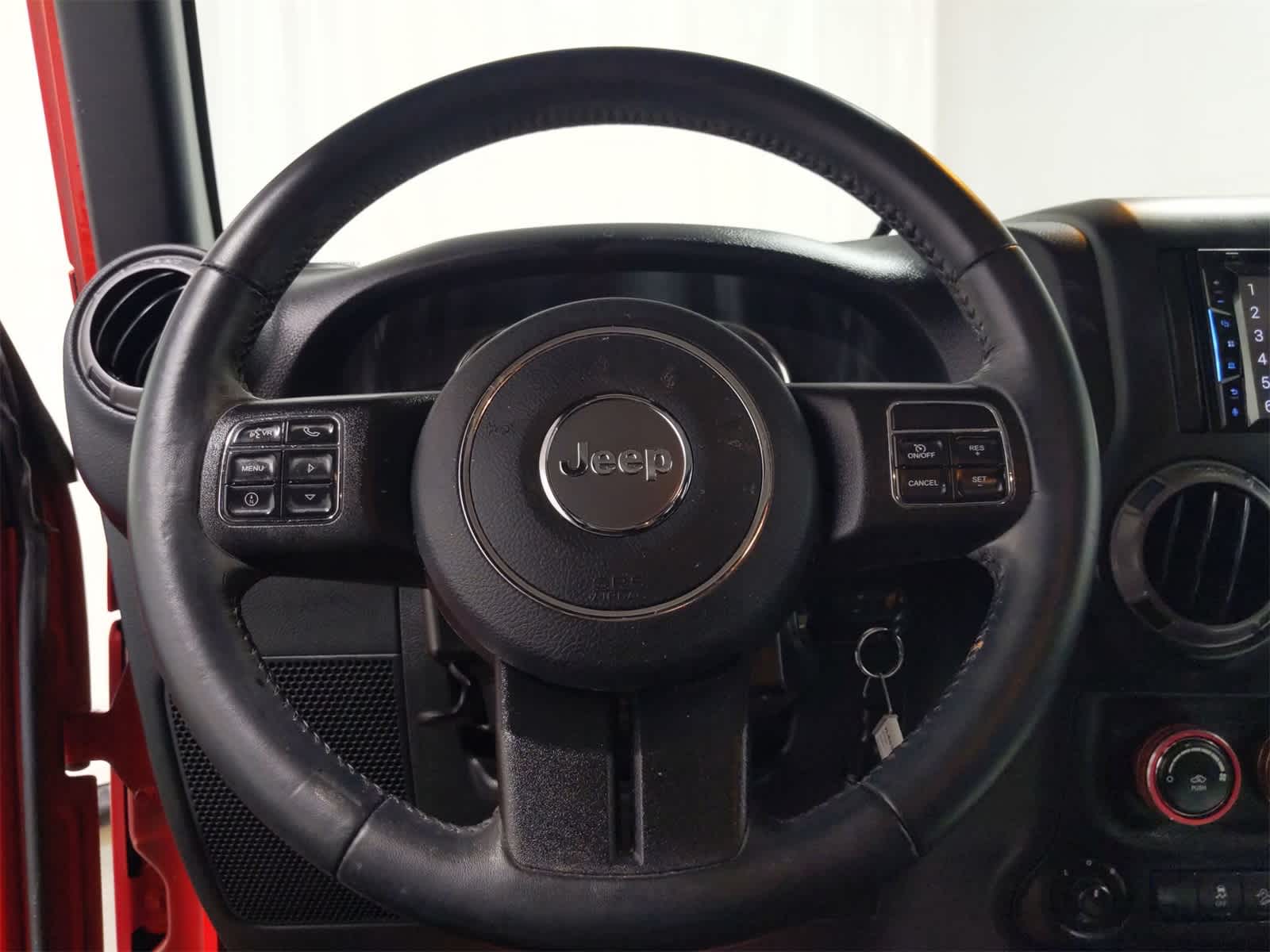 Thumbnail: 2018 Jeep Wrangler - 30