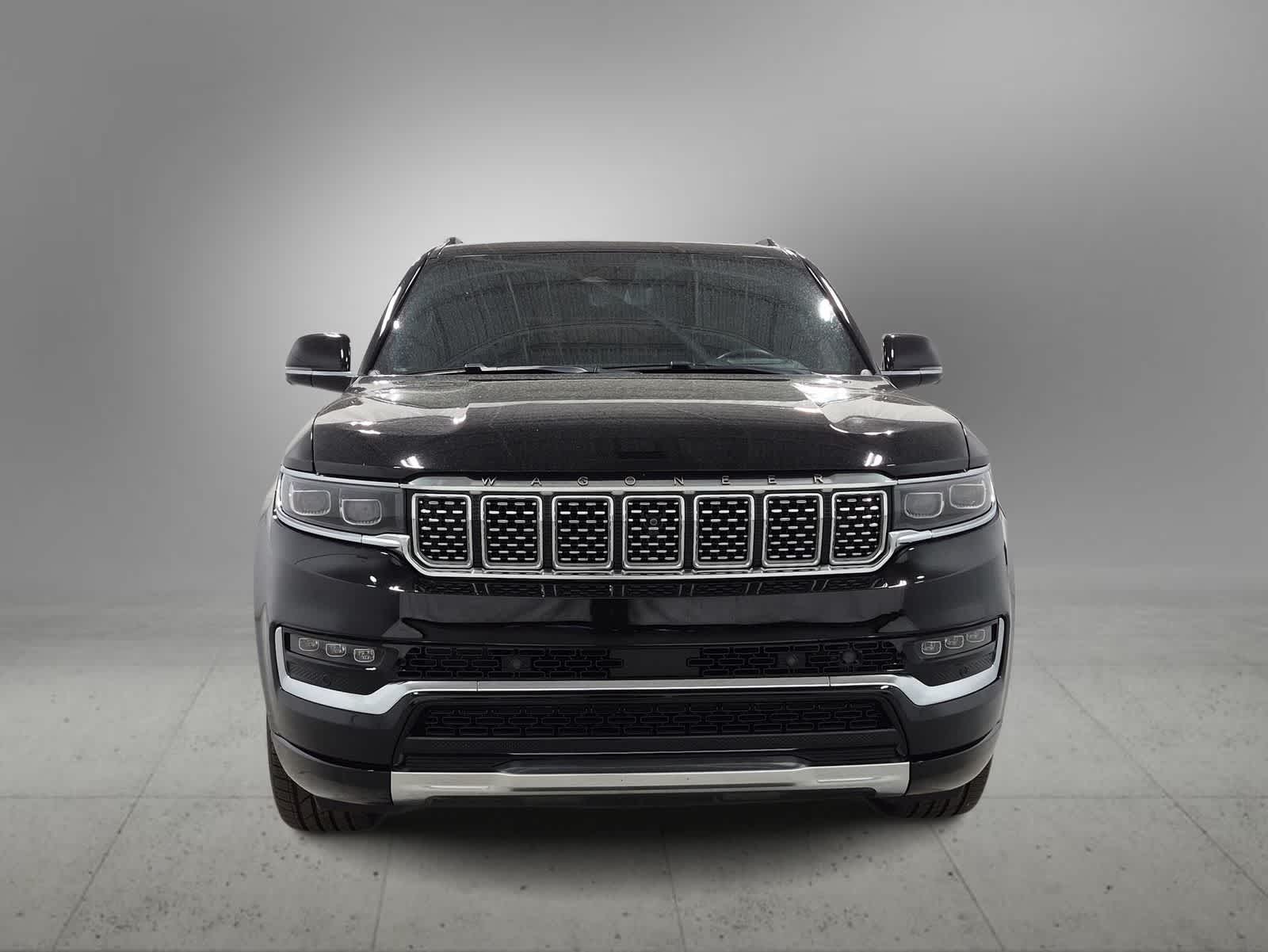 Thumbnail: 2022 Jeep Grand Wagoneer - 3
