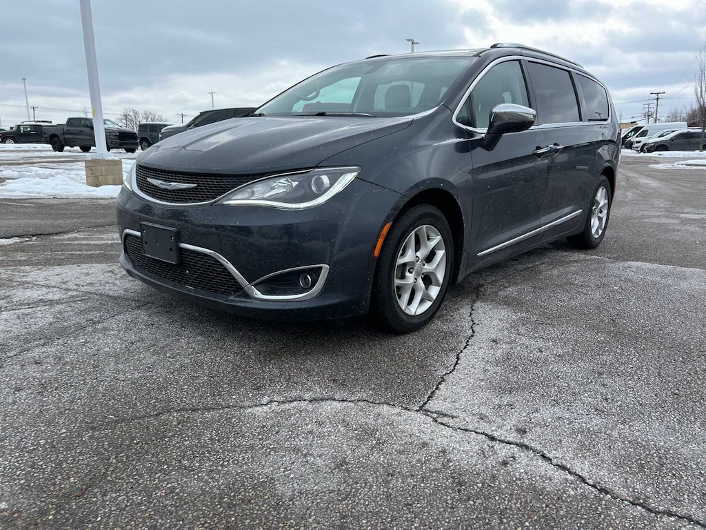 Used 2020 Chrysler Pacifica Limited Van