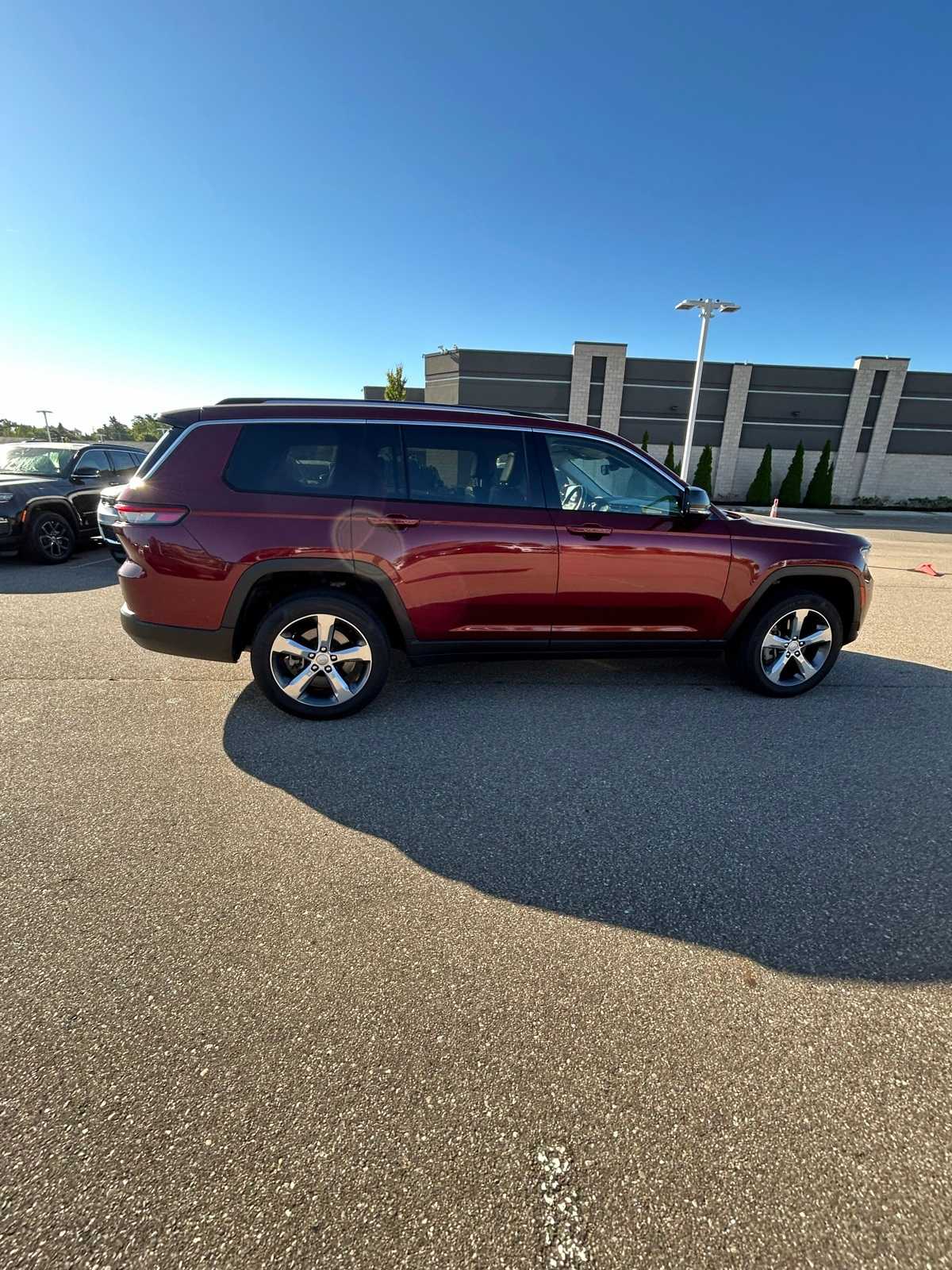 Thumbnail: 2021 Jeep Grand Cherokee L - 13