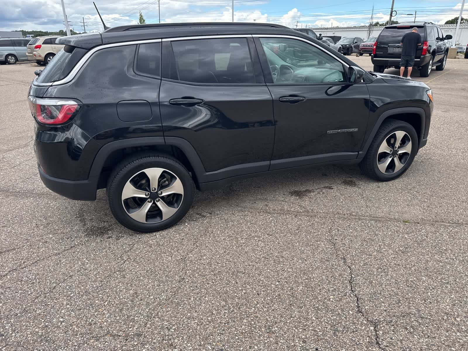 Thumbnail: 2018 Jeep Compass - 14