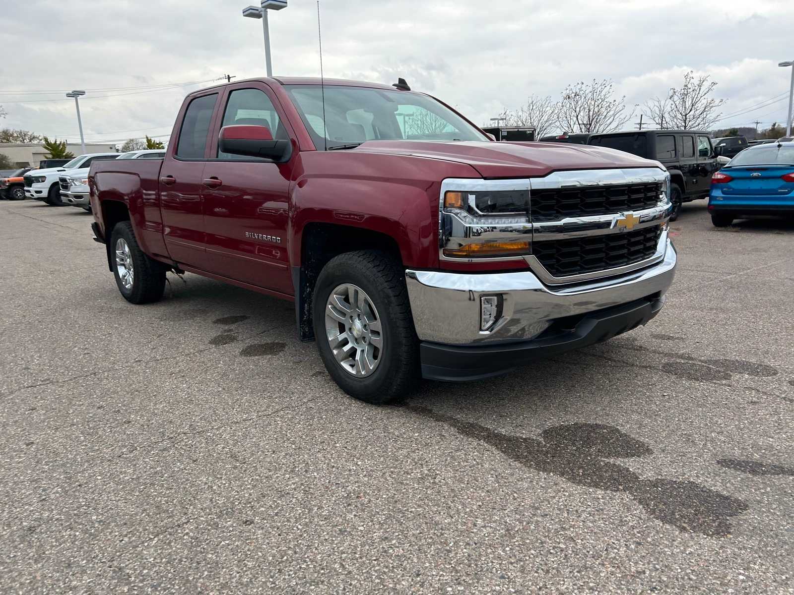 Thumbnail: 2018 Chevrolet Silverado 1500 - 10