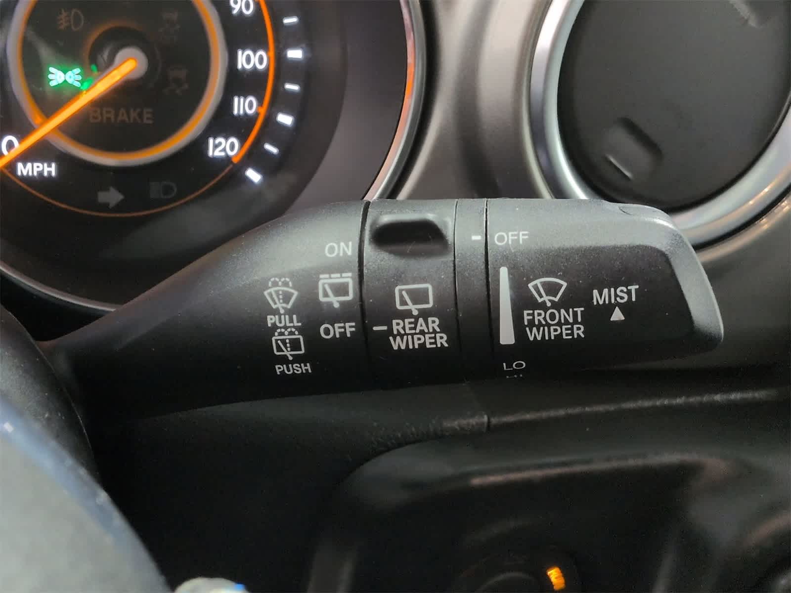 Thumbnail: 2019 Jeep Wrangler - 26