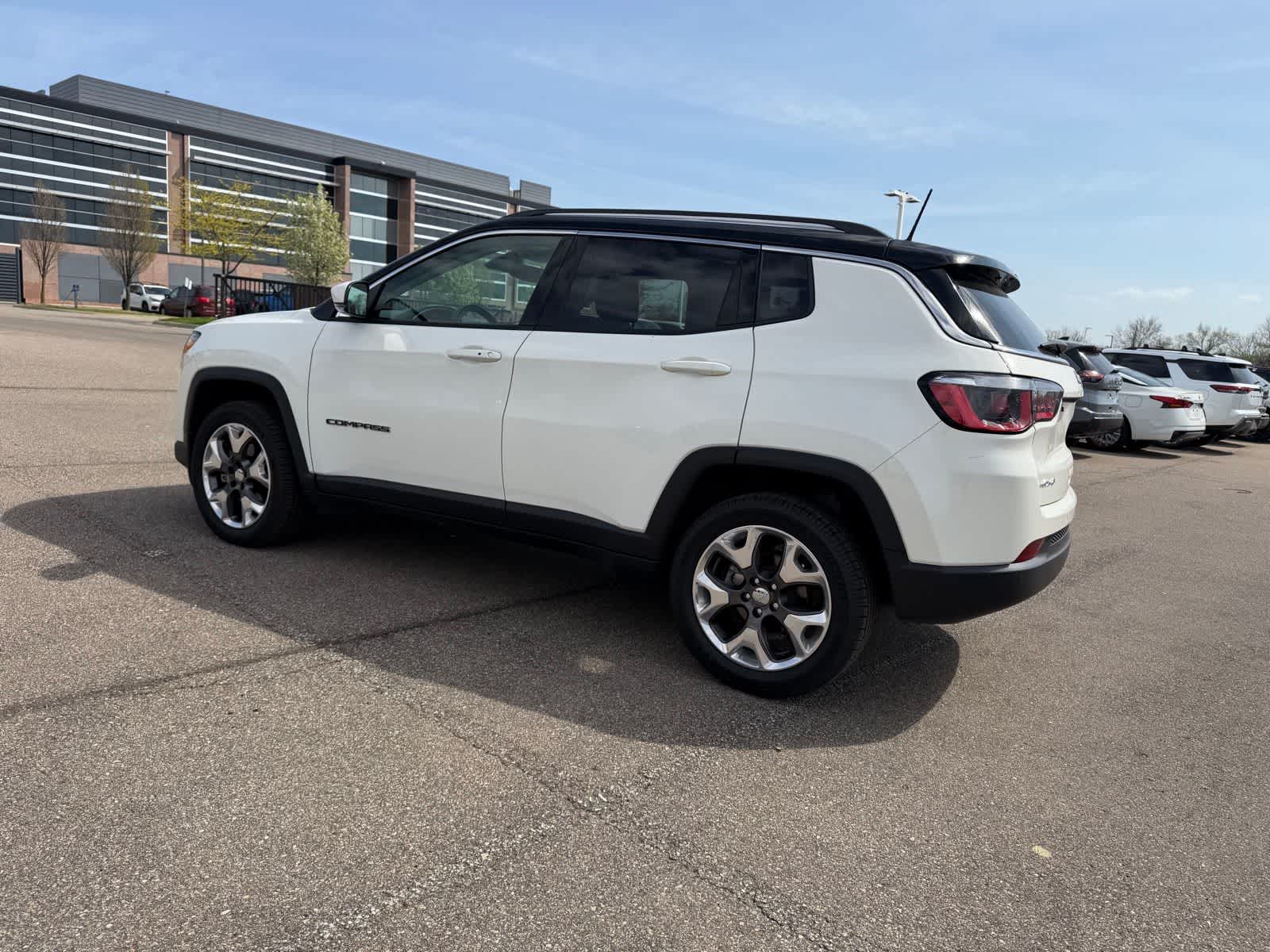 Thumbnail: 2019 Jeep Compass - 27