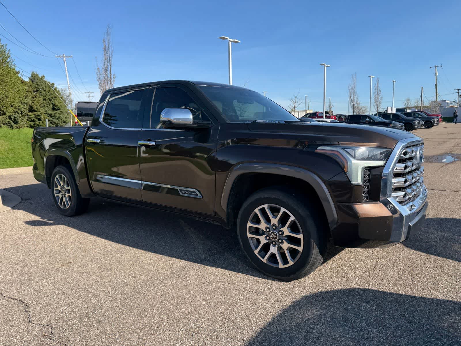 Thumbnail: 2022 Toyota Tundra - 14