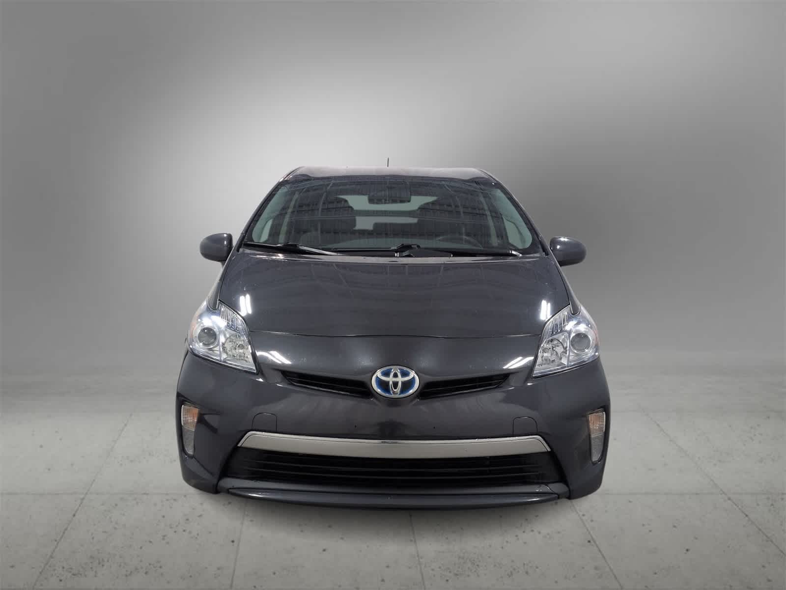 Thumbnail: 2015 Toyota Prius - 3