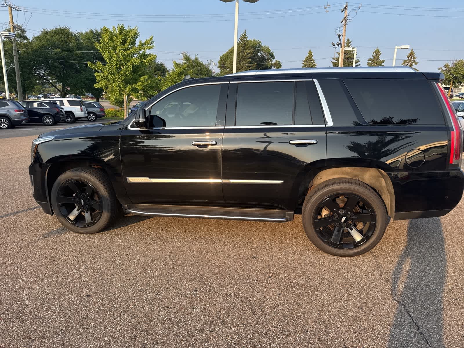 Thumbnail: 2018 Cadillac Escalade - 25