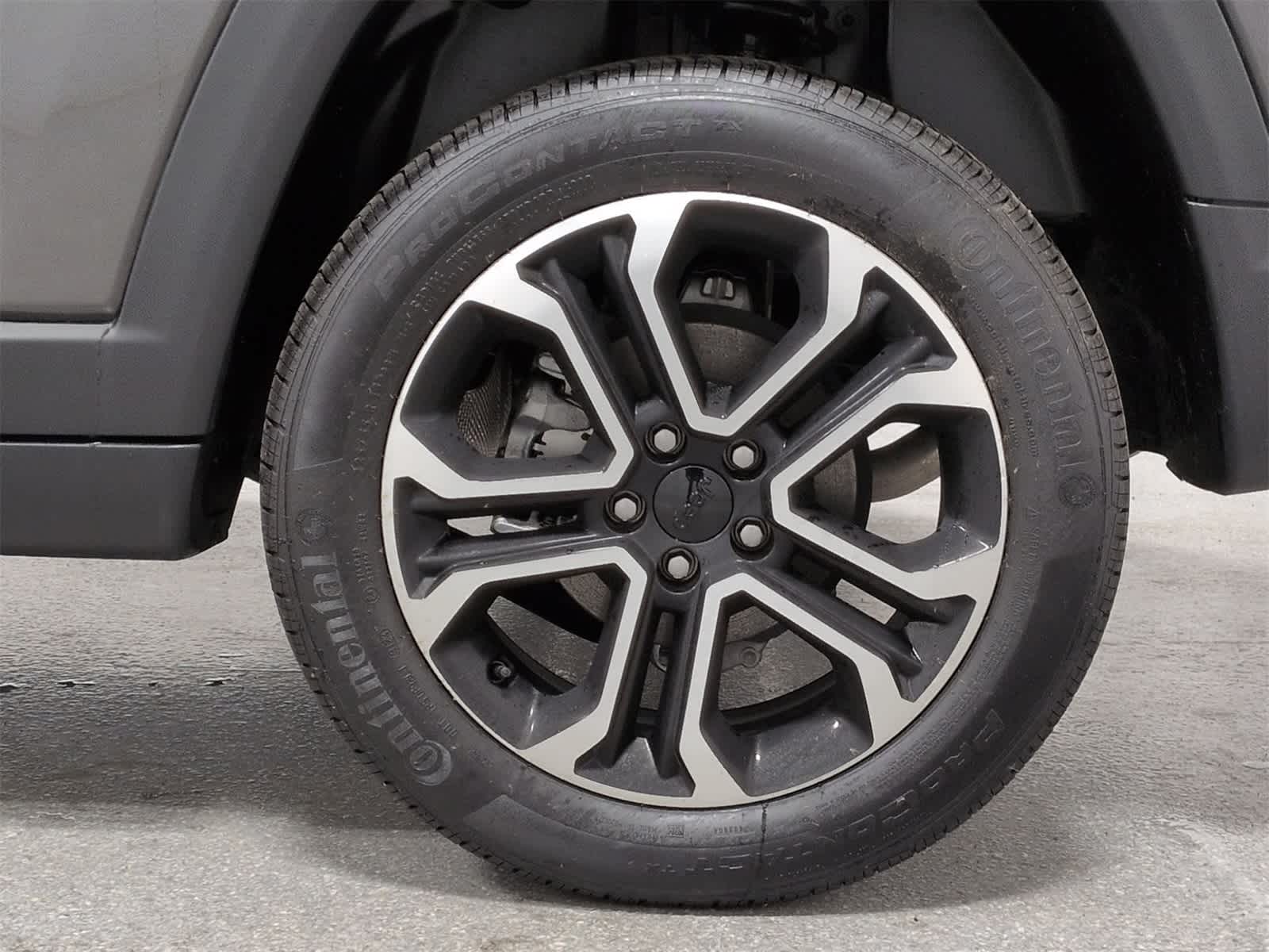 Thumbnail: 2023 Jeep Compass - 14