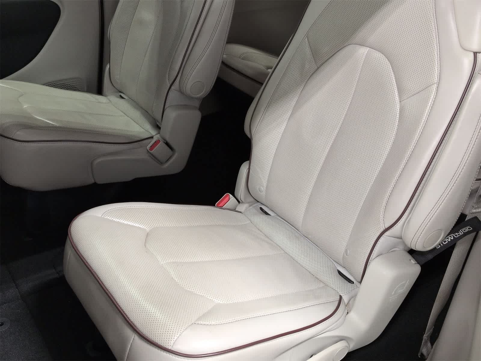 Thumbnail: 2017 Chrysler Pacifica - 22