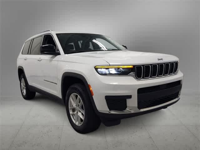 Used 2022 Jeep Grand Cherokee L Laredo with VIN 1C4RJKAG2N8588875 for sale in Farmington, MI