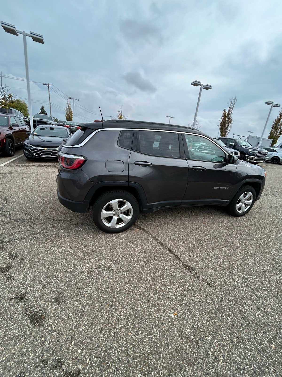 Thumbnail: 2019 Jeep Compass - 16
