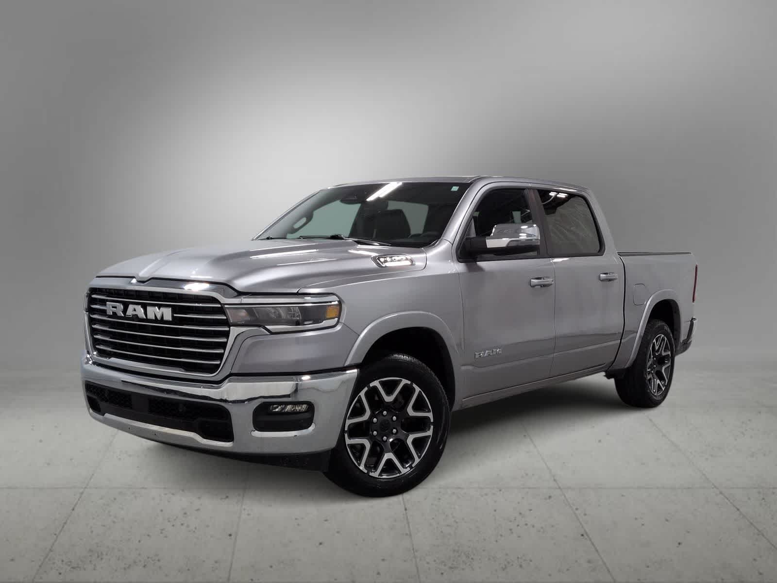 2026 RAM 1500 Laramie 4x4 Crew Cab 5'7's photo