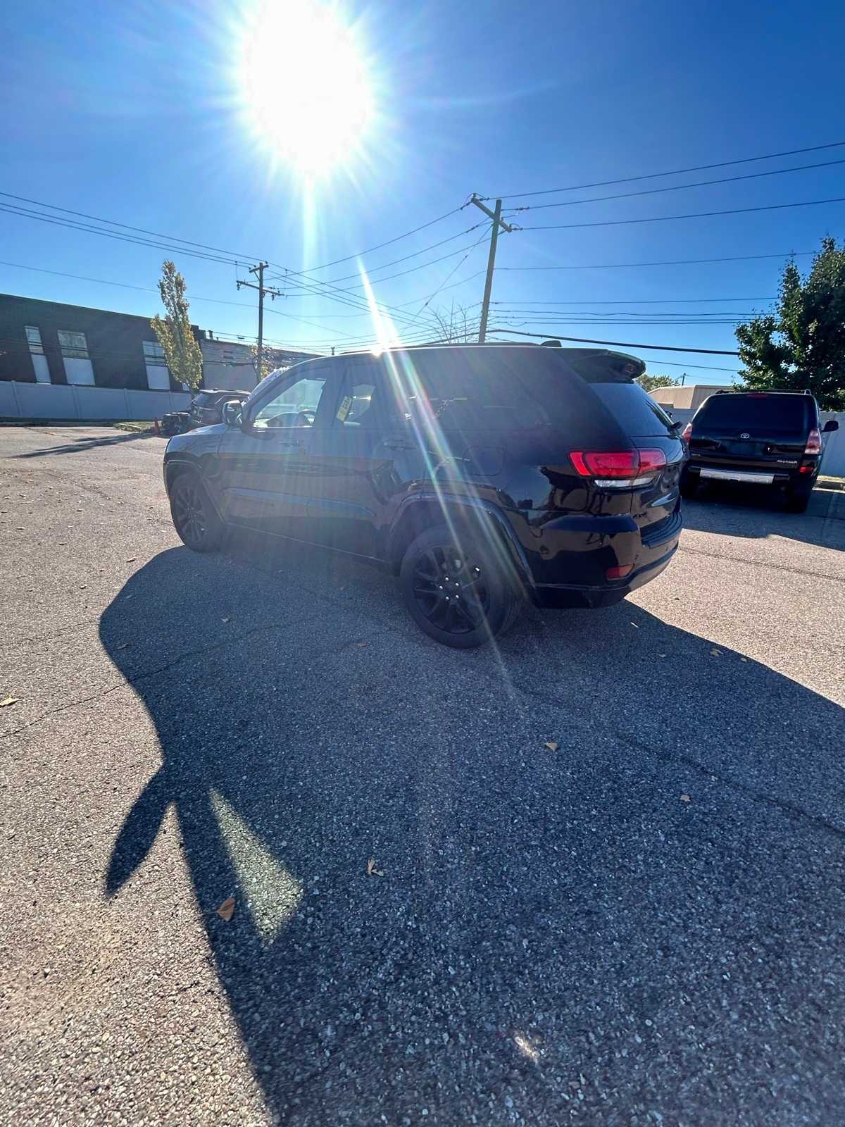 Thumbnail: 2019 Jeep Grand Cherokee - 22