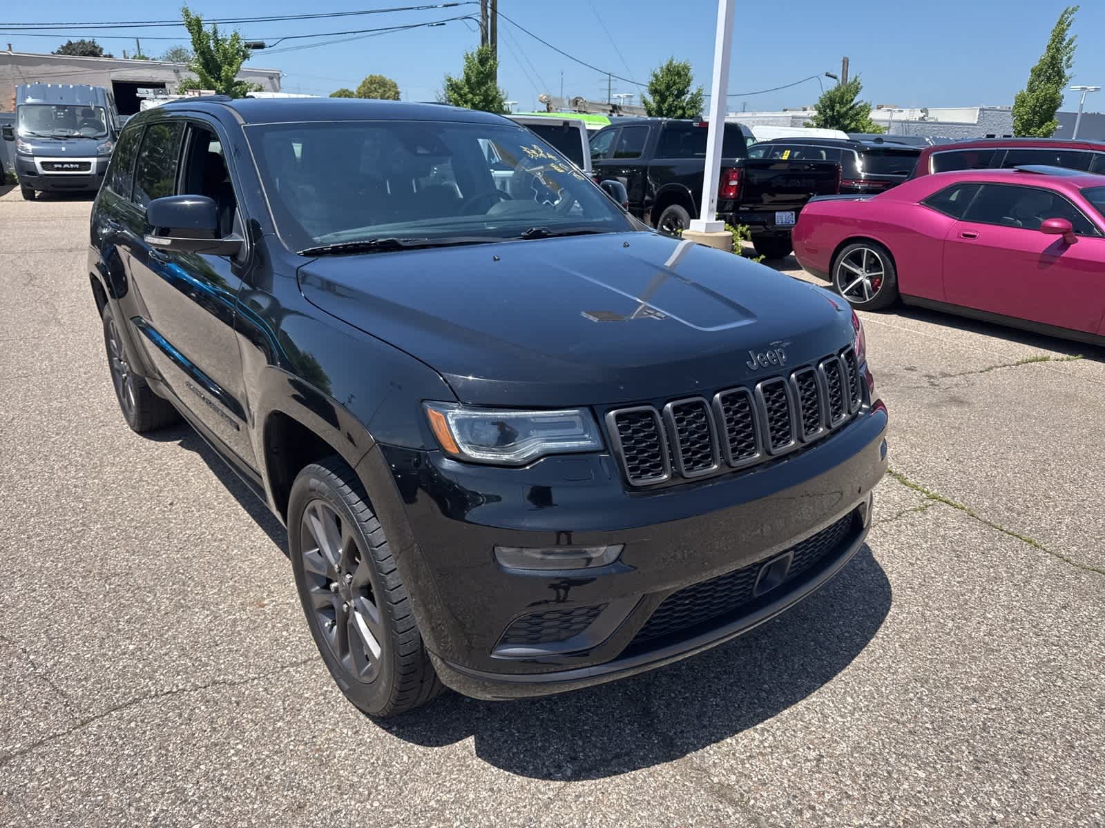 Thumbnail: 2018 Jeep Grand Cherokee - 8