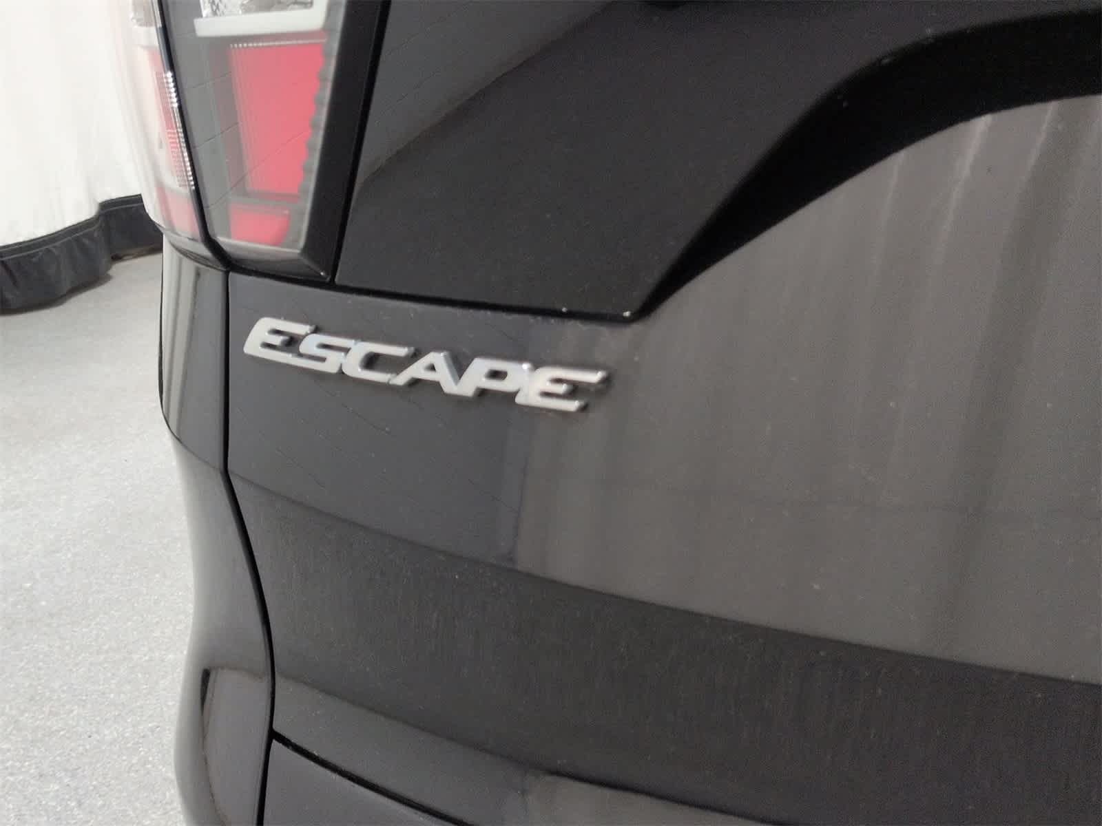 Thumbnail: 2017 Ford Escape - 13