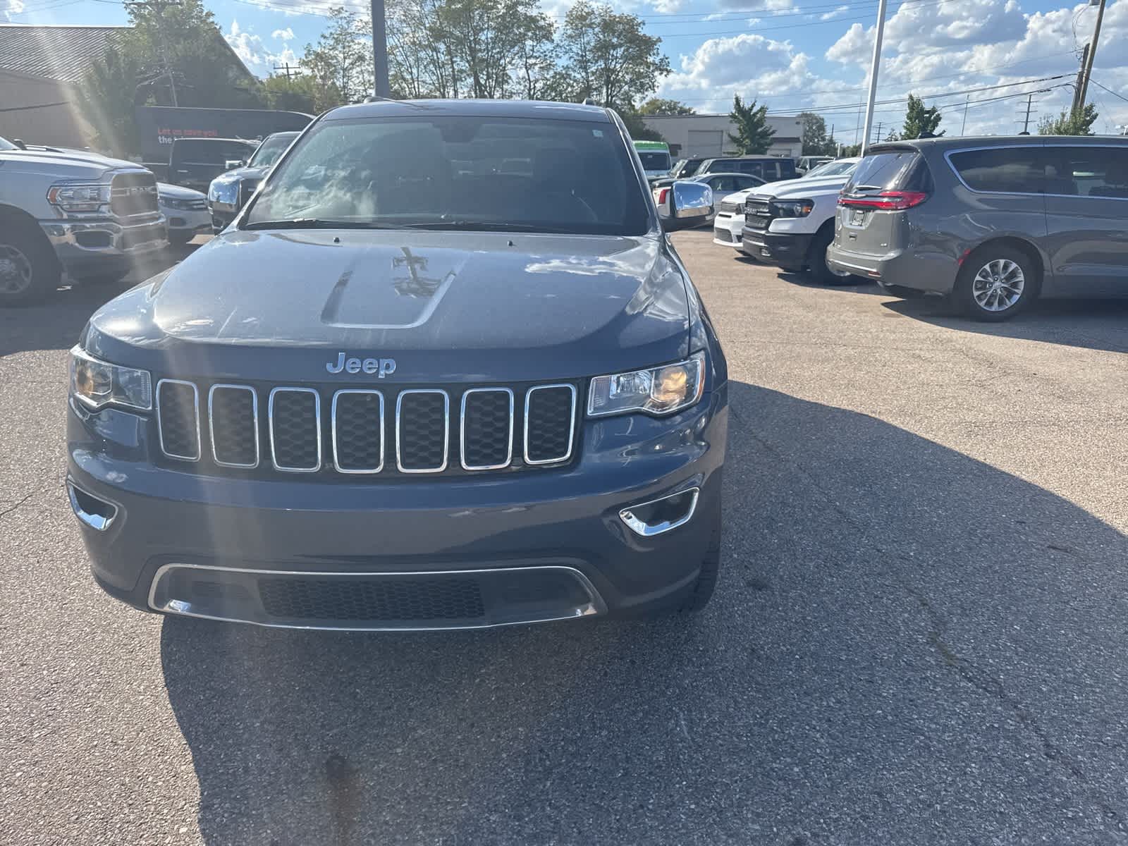 2019 Jeep Grand Cherokee Limited photo 4
